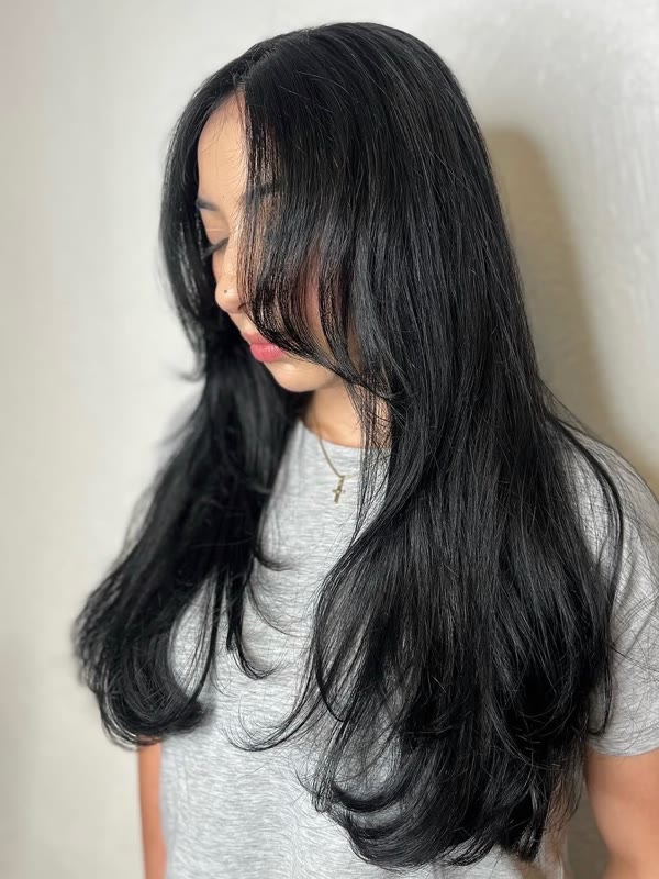 Women's haircut and blow dry result